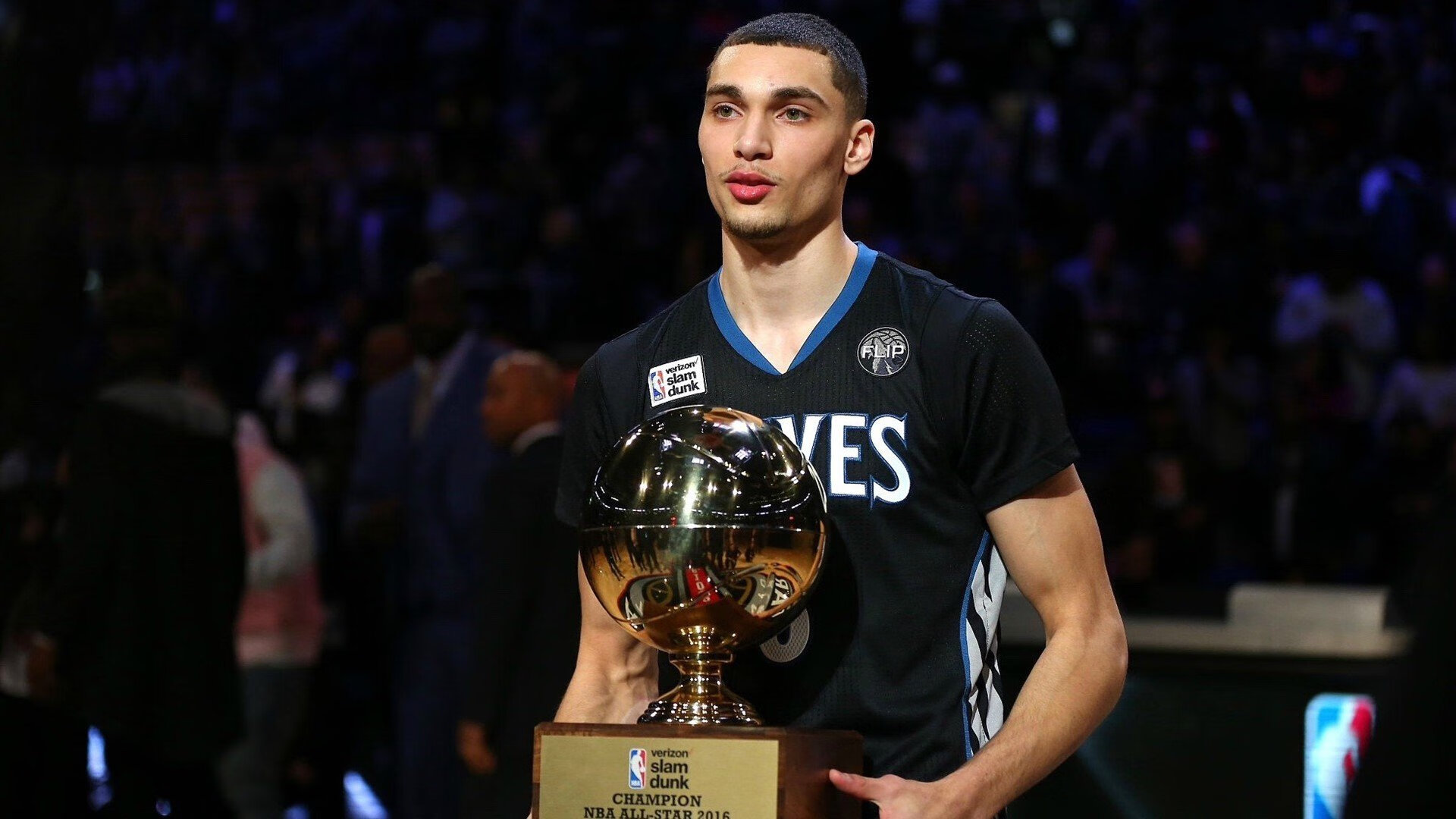 Rookie重返赛场，领先优势明显首场状态出色，切尔西观众沸腾！再创辉煌时刻